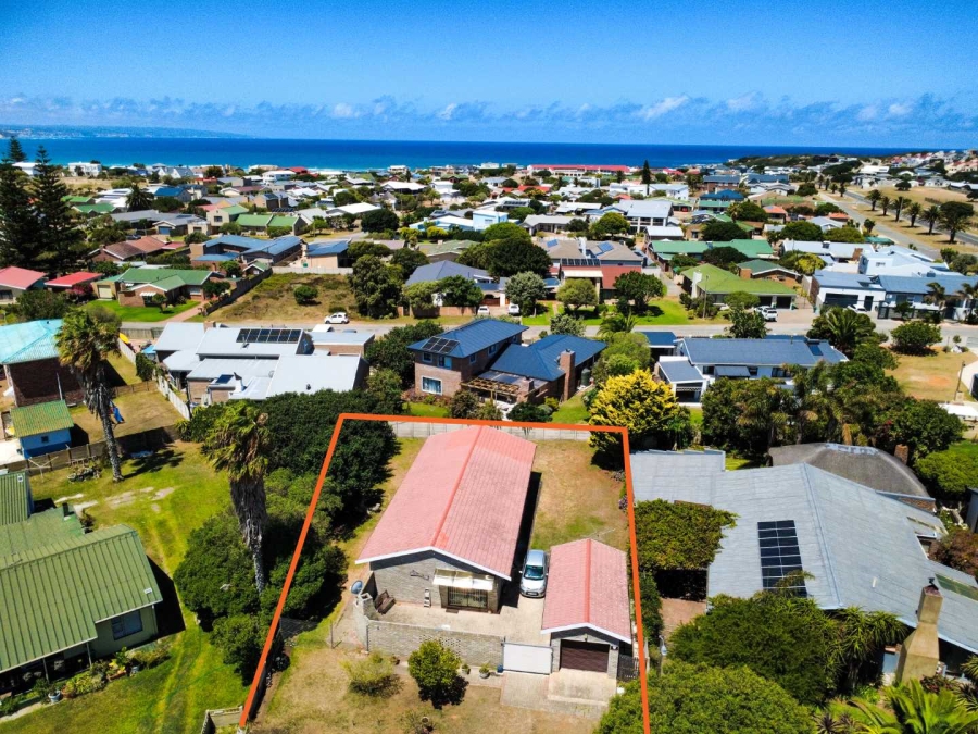 4 Bedroom Property for Sale in Stilbaai Wes Western Cape